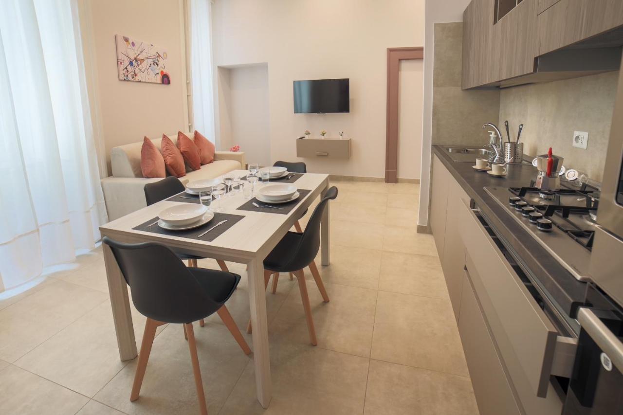 Dimora Museo Apartment Napoli Bagian luar foto