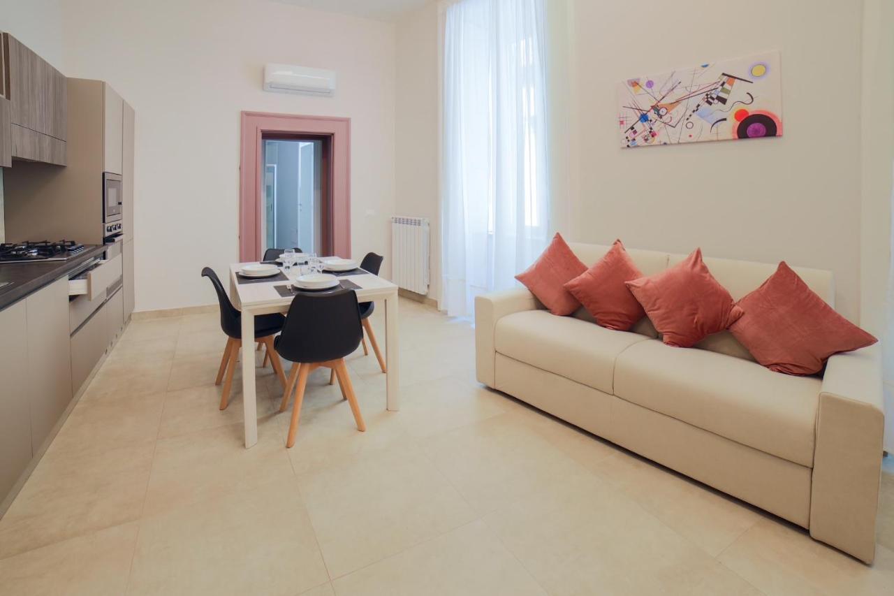 Dimora Museo Apartment Napoli Bagian luar foto