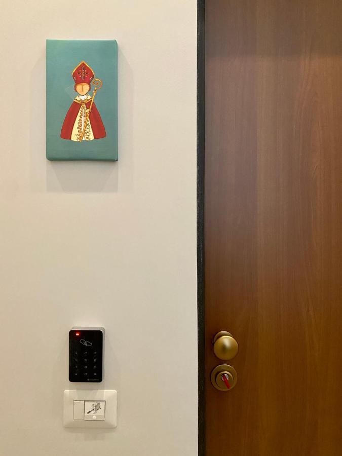 Dimora Museo Apartment Napoli Bagian luar foto