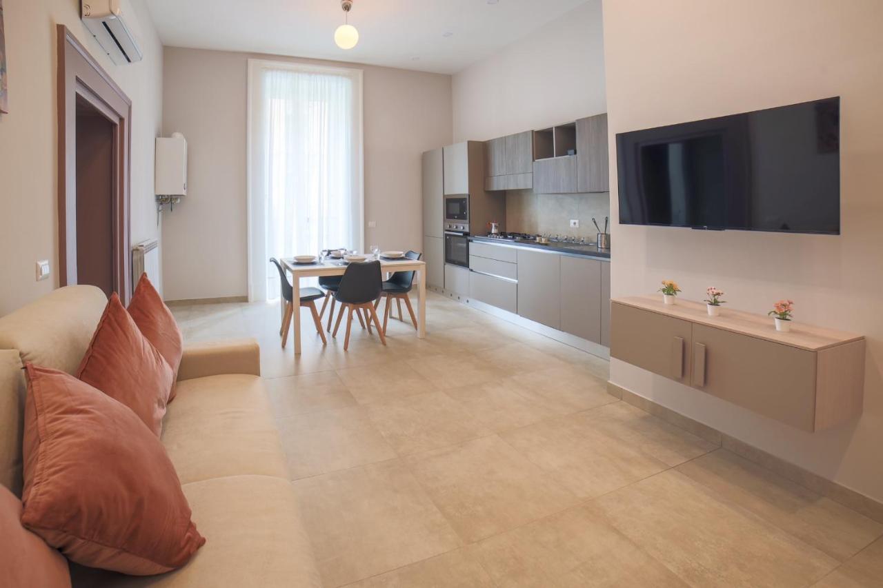 Dimora Museo Apartment Napoli Bagian luar foto