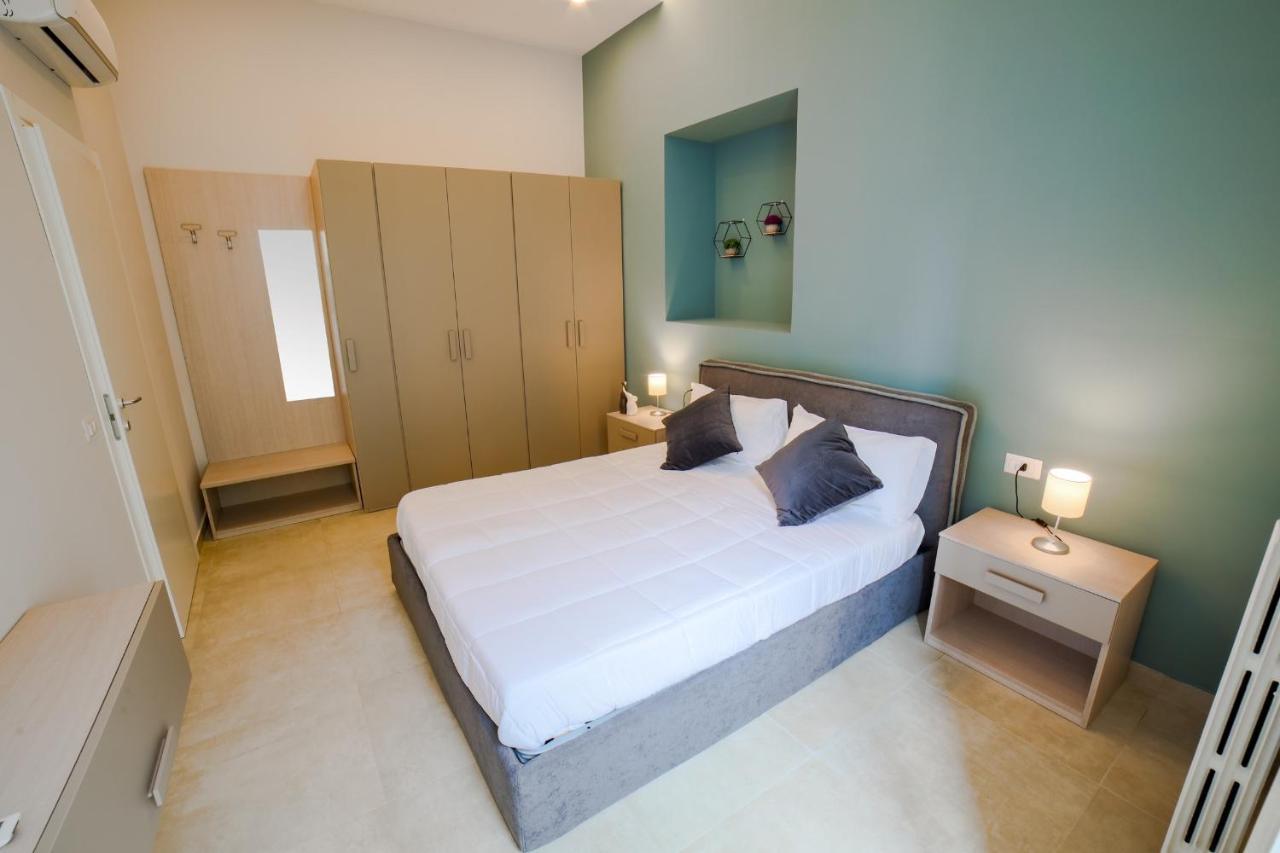 Dimora Museo Apartment Napoli Bagian luar foto