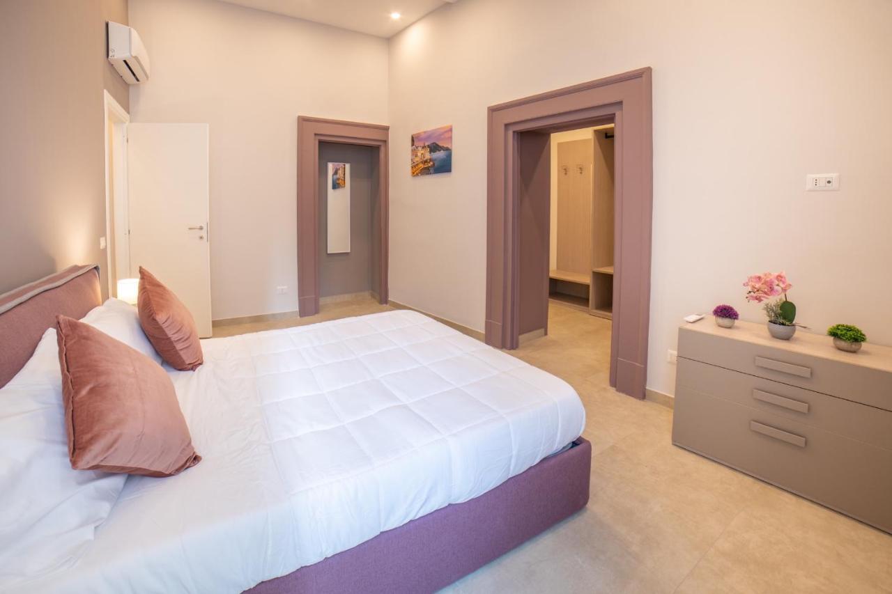Dimora Museo Apartment Napoli Bagian luar foto